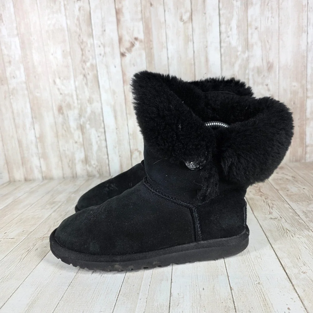 UGG Australia Classic Short Sparkle Button‎ Sheepskin Boots Black Women's Size 5